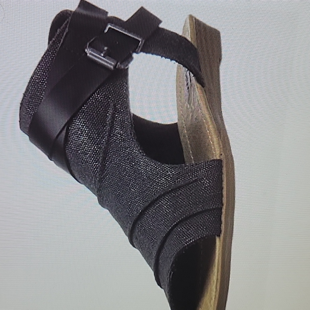 Not Rated Avana Black Gladiator Sandal (Size 10)